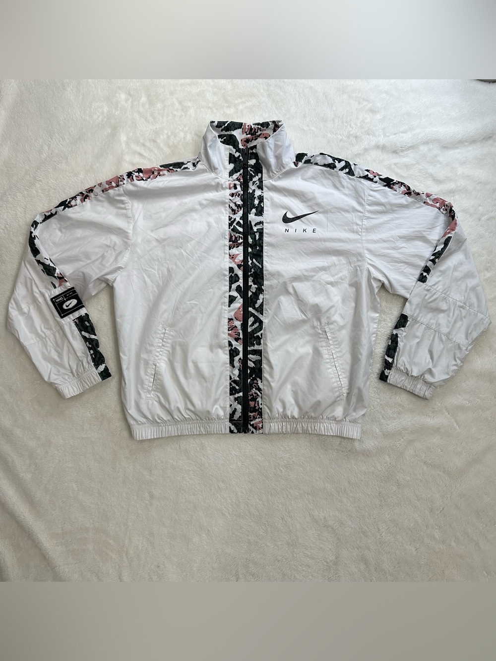 Nike Repel Women's Floral Applique Full Zip Track Jacket White Size S